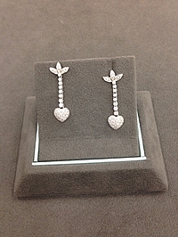 18k White Gold Diamond Heart Drop Earrings