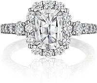 Henri Daussi Graduated Diamond Engagement Ring