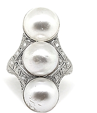 Platinum & Diamond Mobe Pearl Diamond Ring